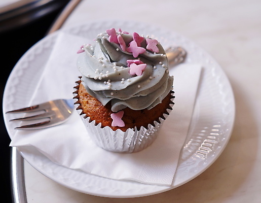 포토 JPG 해외이미지 접시 음식 조각 포크 디저트 요리 사람없음 컵 갈색 쿠키 케이크 초콜릿 빵집 닫기 달콤 맛 설탕 컵케이크 굽기 먹기 냅킨 머핀 칼로리 코코아 페스츄리 핸드메이드 해외202004 해외포토 식기 음료 빵 컬러 컨셉 모션 상점 구이 파일형식 이미지허브