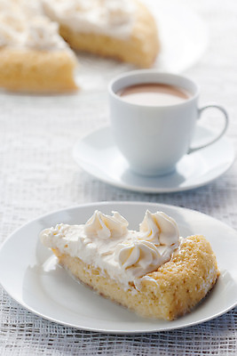 포토 JPG 해외이미지 전통 접시 행복 음식 조각 결혼 유리 탁자 호텔 기념 사탕 요리 사람없음 컵 파티 케이크 주방 식당 얼음 사막 우유 흰색 축하 원형 생일 체리 차 달콤 맛 설탕 자르기 먹기 뿌리기 크림 토핑 히스패닉 코코아 스페인어 특별함 페스츄리 해외202004 해외포토 자연요소 도형 식기 기념일 감정 음료 빵 컬러 가구 컨셉 과일 모션 재질 숙소 디저트 유제품 이벤트 상점 파일형식 이미지허브