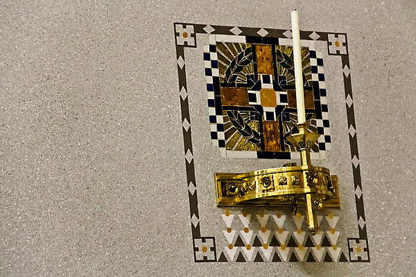 포토 JPG 해외이미지 유럽 기독교 종교 십자가 패턴 건축양식 하늘 미술 사람없음 건물 교회 기도 화려 비엔나 오스트리아 황금 모자이크 신성 숭배 신앙심 옛날 해외202004 해외포토 건축물 건축 나라 컨셉 무늬 종교건축 문화예술 파일형식 이미지허브