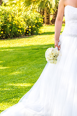 포토 JPG 해외이미지 전통 손 드레스 여자 꽃 분홍색 꽃다발 결혼 잎 꽃무늬 결혼식 사랑 사람 사람없음 야외 장식 초록색 장미 파티 유행 정원 봄 흰색 축하 신선 반지 잡기 가운 우아함 실크 다발 묘사 해외202004 해외포토 식물 옷 계절 감정 컬러 컨셉 무늬 장신구 모션 이벤트 신체부위 직물 파일형식 이미지허브