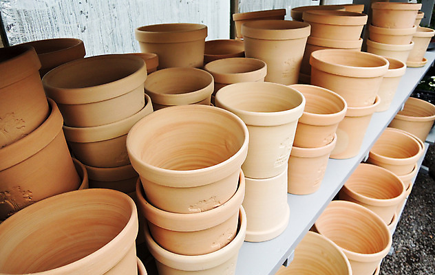 포토 JPG 해외이미지 꽃 백그라운드 컨셉 새로움 사람없음 세트 갈색 공백 성장 흰색 도자기 냄비 컨테이너 수집 원예 점토 토기 모음 고립 심기 해외202004 해외포토 식물 산업 컬러 모션 취미 용기_그릇 솥 파일형식 이미지허브