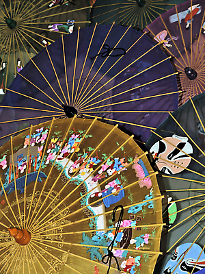 포토 JPG 해외이미지 드레스 아시아 우산 미술 동양인 사람없음 유행 일본 중국 부채 오브젝트 동쪽 게이샤 고립 솜씨 진짜 특별함 핸드메이드 해외202004 해외포토 옷 나라 컨셉 문화예술 인종 방향 파일형식 이미지허브