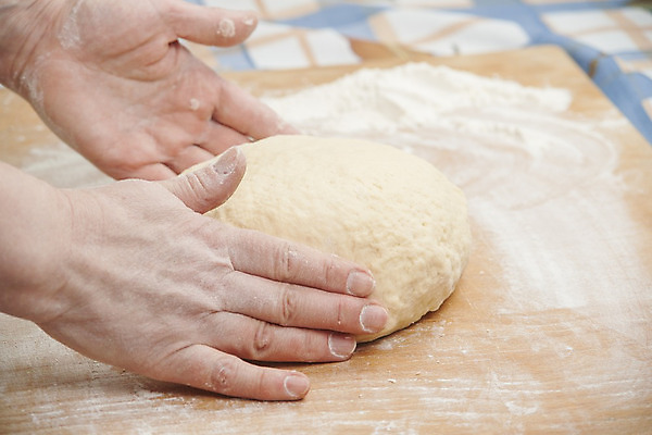 포토 JPG 해외이미지 손 신체부위 밀가루 제빵 밀가루반죽 제빵도구 제빵사 해외202004 해외포토 직업 사람 제과제빵 가루 반죽 파일형식 이미지허브