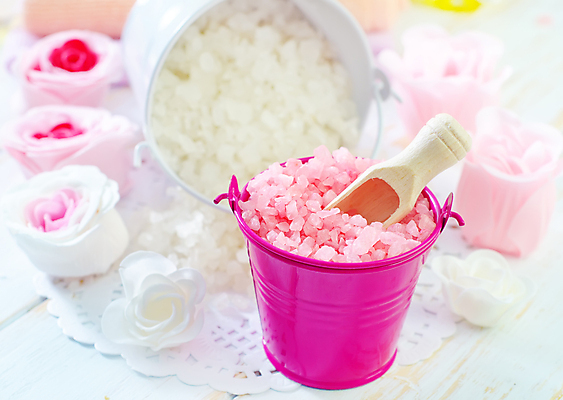 포토 JPG 해외이미지 분홍색 사람없음 장미 숟가락 스파 하트 양동이 아로마 스파용품 비누 아로마테라피 스쿱 입욕소금 해외202004 해외포토 모양 꽃 컬러 수저 위생용품 미용용품 오브젝트 소금 테라피 파일형식 이미지허브