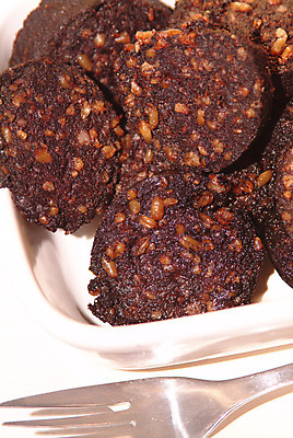 포토 JPG 해외이미지 동물 음식 재료 육류 돼지고기 요리 사람없음 주방 식당 요리사 검은색 식사 저녁식사 튀김 돼지 소시지 닫기 맛 그릴 아침식사 굽기 먹기 유기농 아로마 내추럴 섞기 정육점 핸드메이드 해외202004 해외포토 직업 웰빙 컬러 컨셉 식재료 포유류 모션 주방용품 상점 가공식품 구이 파일형식 이미지허브