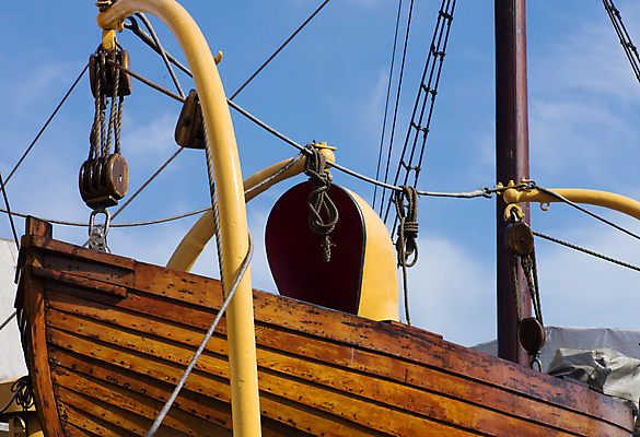 포토 JPG 해외이미지 바다 하늘 휴가 사람없음 목재 물 파란색 항구 보트 구출 작음 크루즈 옛날 해외202004 해외포토 자연요소 나무 컬러 배_교통 재료 교통시설 도움 크기 파일형식 이미지허브