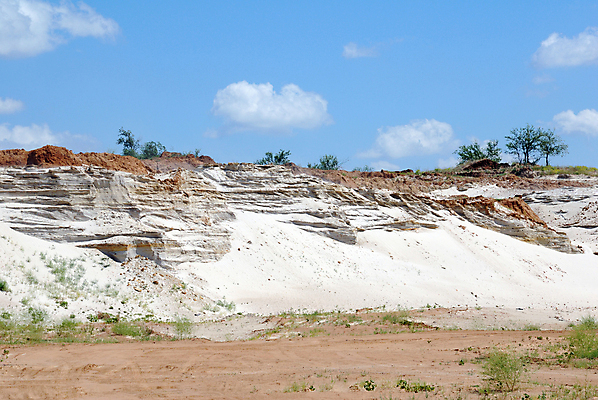 포토 JPG 해외이미지 나무 식물 구름 공원 도로 지구 모래 자연 하늘 날씨 산 풍경 경사 잔디 사람없음 야외 초록색 여름 파란색 모래사장 햇빛 갈색 환경 바위 흰색 시골 황무지 땅 언덕 산등성이 먼지 장면 지역 내추럴 땅바닥 선로 수평선 해외202004 해외포토 자연요소 계절 공공시설 길 바다 컬러 교통시설 바닥 태양 돌_바위 생태계 파일형식 이미지허브