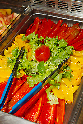 포토 JPG 해외이미지 전통 식기 접시 문화 음식 백그라운드 채소 부분 건강 요리 사람없음 빨간색 노란색 주방 식당 검은색 식사 저녁식사 샐러드 굽기 먹기 준비 상쾌 서빙 후추 점심식사 해외202004 해외포토 감정 컬러 모션 상점 구이 향신료 파일형식 이미지허브