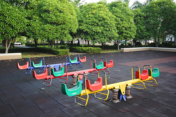 포토 JPG 해외이미지 공원 교육 행복 어린이 모래 놀이 안전 사람없음 야외 장난감 운동 유치원 기쁨 장비 게임 놀이터 플라스틱 그네 오르기 땅바닥 해외202004 해외포토 공공시설 감정 모션 재질 바닥 건강 사람 파일형식 이미지허브