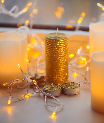 포토 JPG 해외이미지 디자인 리본 백그라운드 크리스마스 겨울 패턴 오렌지 창문 추상 휴가 새로움 따뜻함 선물 사람없음 빛 반짝임 노란색 축제 화환 축하 원형 황금 소프트포커스 연도 질감 짐싸기 블러 여의주 해외202004 해외포토 도형 계절 기념일 꽃 컬러 컨셉 무늬 과일 모션 촬영기법 파일형식 이미지허브