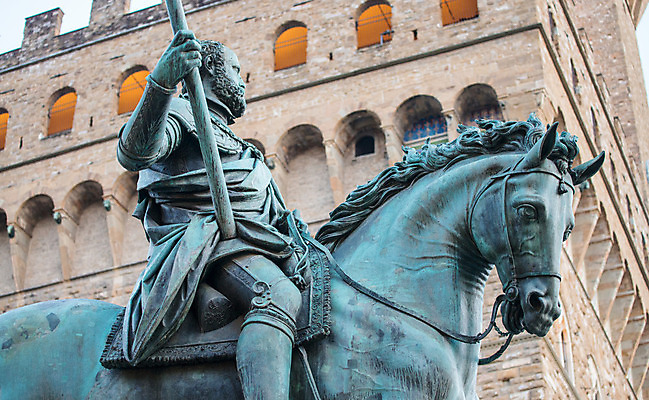 포토 JPG 해외이미지 유럽 문화 조각 여행 건축양식 미술 사람없음 조각상 이탈리아 궁전 역사 야간 정사각형 광장 천연기념물 르네상스 옛날 토스카나 해외202004 해외포토 자연요소 도형 건축 나라 고건축 문화예술 조형물 파일형식 이미지허브