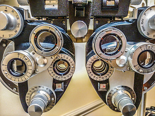 포토 JPG 해외이미지 안경 사람없음 장비 시험 기구 측정 시력 비전 안과 시력검사 검안사 해외202004 해외포토 직업 잡화 교육 병원 검사_조사 파일형식 안경사 이미지허브