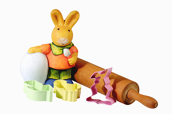 포토 JPG 해외이미지 모양 사람없음 목재 숫자 금속 자르기 굽기 반죽 밀가루 밀대 실행 페스츄리 해외202004 해외포토 나무 문자 빵 재료 모션 재질 주방용품 가루 구이 파일형식 이미지허브