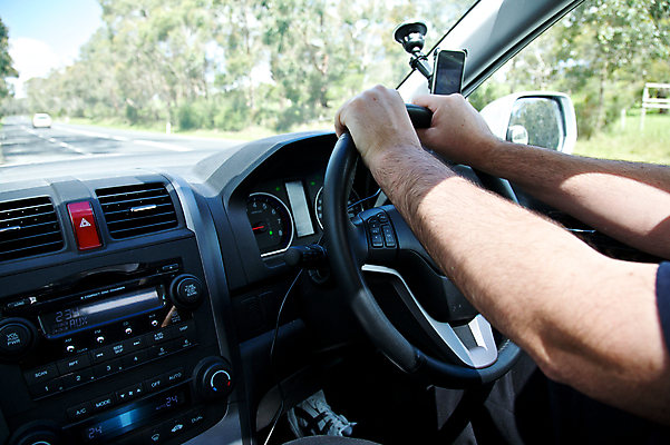 포토 JPG 해외이미지 주간 나무 도로 무기 부분 교통시설 자동차 실내 관리 사람 사람없음 맑음 검은색 운전 시골 바퀴 휘발유 속도 라디오 승객 가스 해외202004 해외포토 자연요소 식물 길 육상교통 컬러 교통 모션 날씨 내부 전자제품 석유 시설 파일형식 이미지허브