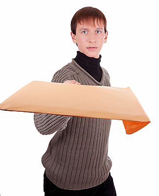 포토 JPG 해외이미지 모델 손 남자 얼굴 교통시설 털 한명 사람 이벤트 소년 성인 10대 상자 갈색 놀람 표현 잡기 작업 편지 방향 심볼 서비스 속도 주기 장면 패키지 짐싸기 판지 고립 분배 역할 해외202004 해외포토 1 감정 어린이 컬러 교통 모션 청소년 표정 신체부위 시설 파일형식 이미지허브