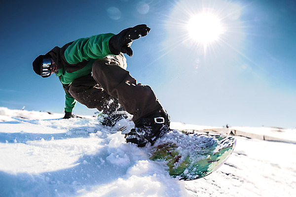 포토 JPG 해외이미지 라이프스타일 스포츠 여행 포즈 겨울 모션 하늘 휴가 스키 산 한명 풍경 경사 야외 파란색 점프 흰색 스노우보드 승차 헬멧 가루 속도 휴양지 알프스 스키선수 스노우보더 라이더 무료 무임승차 선로 프리스타일 눈내림 해외202004 해외포토 1 계절 유럽 컬러 겨울스포츠 운동선수 눈_날씨 사람 생활 장소 보드_스포츠 보호장비 파일형식 이미지허브