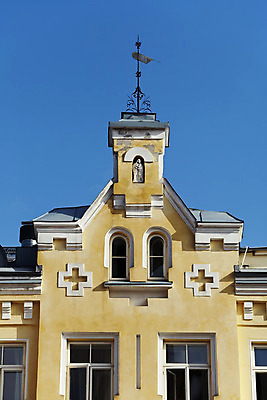 포토 JPG 해외이미지 외관 유럽 문화 여행 건축양식 창문 하늘 지붕 벽돌 거리 주택 사람없음 건물 노란색 바위 도시 중세 역사 구시가지 에스토니아 옛날 해외202004 해외포토 건축물 건축 나라 컬러 돌_바위 파일형식 이미지허브