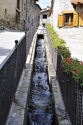 포토 JPG 해외이미지 외관 행복 건축양식 새로움 주택 사람없음 건물 재산 리빙 이웃 해외202004 해외포토 건축물 건축 감정 컨셉 금융 파일형식 이미지허브