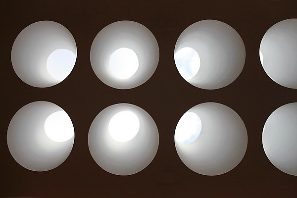 포토 JPG 해외이미지 디자인 건축양식 하늘 추상 미술 사람없음 반사 천장 천국 실린더 해외202004 해외포토 건축 무늬 문화예술 파일형식 이미지허브