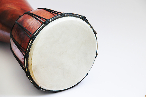 포토 JPG 해외이미지 전통 손 문화 밧줄 음악 백그라운드 아프리카 타악기 염소 미술 여러명 사람없음 목재 갈색 소리 장비 흰색 기구 도구 원형 원주민 가죽 피부 오브젝트 싱글 드럼 시끄러움 목각 부족 고립 리듬 뮤지컬 이국적 핸드메이드 해외202004 해외포토 도형 나무 나라 줄 악기 컬러 다수 컨셉 재료 포유류 문화예술 사람 신체부위 아프리카인 파일형식 이미지허브