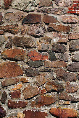 포토 JPG 해외이미지 벽 백그라운드 건축양식 추상 주택 사람없음 야외 건물 빨간색 세로 갈색 검은색 수확 질감 복고 그런지 옛날 해외202004 해외포토 건축물 건축 컬러 무늬 농업 파일형식 이미지허브