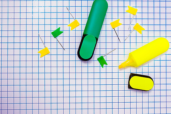 포토 JPG 해외이미지 손 디자인 종이 어린이 분홍색 컨셉 무늬 일러스트 비즈니스 학교 표시 하늘 추상 문구용품 화살 건강 사람없음 그래픽 빨간색 초록색 파란색 컬러풀 사무실 장난감 알약 약 노란색 3D 성장 흰색 깃발 선택 약국 심볼 오브젝트 고립 마약 해외202004 해외포토 교육 컬러 의학 사람 신체부위 디지털합성 파일형식 이미지허브