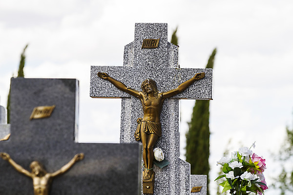 포토 JPG 해외이미지 종교 문화 얼굴 조각 백그라운드 십자가 날개 표시 천사 미술 사람 사람없음 초록색 조각상 머리 평화 수확 가을 바위 죽음 무덤 스페인 비석 심볼 묘사 서비스 전쟁 대리석 신성 큐피드 기념물 천연기념물 장례 그런지 옛날 장례식 전국 해외202004 해외포토 계절 유럽 컬러 컨셉 농업 재료 문화예술 신체부위 조형물 돌_바위 파일형식 이미지허브