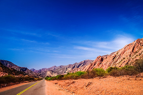 포토 JPG 해외이미지 도로 지구 분홍색 여행 오렌지 자연 하늘 산 건조 풍경 사람없음 야외 빨간색 파란색 컬러풀 맑음 보라색 미국 놀람 사막 뜨거움 황무지 부식 호기심 북쪽 색동 멀리 아르헨티나 내추럴 선로 지질학 특별함 수평선 해외202004 해외포토 교육 감정 길 컬러 컨셉 북아메리카 과일 교통시설 날씨 표정 남아메리카 방향 생태계 파일형식 이미지허브
