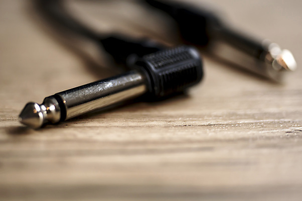 포토 JPG 해외이미지 음악 통신 사람없음 가로 전자제품 컴퓨터 금속 검은색 힘 소리 장비 흰색 기구 판넬 콘센트 플러그 연결 믹서 마이크 오브젝트 전자 오디오 철사 잭 스테레오 뮤지컬 섞기 입력 제어 해외202004 해외포토 컬러 음향기기 재질 문화예술 파일형식 이미지허브