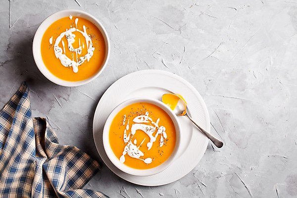 포토 JPG 해외이미지 전통 계절 음료 음식 채소 오렌지 호박 감자 실내 건강 요리 사람없음 컬러풀 노란색 검은색 식사 저녁식사 당근 흰색 사발 닫기 수프 크림 유기농 심플 내추럴 점심식사 입가심 채식주의자 핸드메이드 강황 해외202004 해외포토 웰빙 컬러 과일 식재료 모션 뿌리채소 내부 사기그릇 채식 파일형식 이미지허브