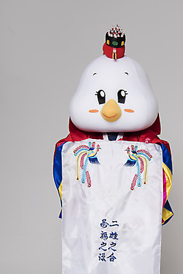 포토 JPG 스튜디오촬영 여자 결혼 새해 실내 한명 서기 상반신 앞모습 30대 닭띠 닭 한복 전통혼례 닭캐릭터 혼례복 닭머리 동물탈 인형탈 성인여자한명만 정유년 국내포토 1 한국전통 뷰포인트 동물캐릭터 모션 조류 사람 이벤트 내부 장년 십이지신 전통의상 전통의례 탈 여자한명만 성인여자만 파일형식 2017년