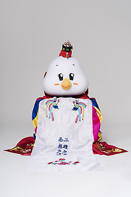 포토 JPG 스튜디오촬영 여자 결혼 새해 실내 한명 앉기 상반신 앞모습 30대 닭띠 닭 한복 전통혼례 닭캐릭터 혼례복 닭머리 동물탈 인형탈 성인여자한명만 정유년 국내포토 1 한국전통 뷰포인트 동물캐릭터 모션 조류 사람 이벤트 내부 장년 십이지신 전통의상 전통의례 탈 여자한명만 성인여자만 파일형식 2017년