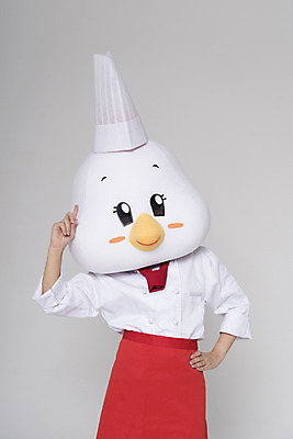 포토 JPG 스튜디오촬영 여자 생각 새해 실내 한명 상반신 앞모습 30대 요리사 닭띠 닭 조리복 닭캐릭터 닭머리 동물탈 인형탈 성인여자한명만 정유년 국내포토 직업 1 뷰포인트 동물캐릭터 유니폼 조류 사람 내부 장년 십이지신 탈 여자한명만 성인여자만 파일형식 2017년