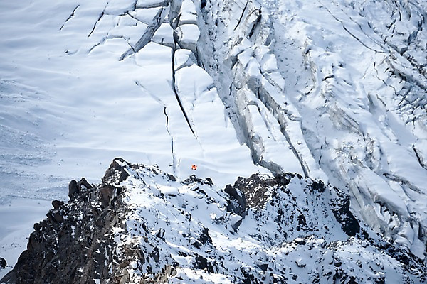포토 JPG 주간 해외풍경 유럽풍경 풍경 야외 두명 프랑스 몽블랑 윙슈트 뛰어내리기 국내포토 자연요소 해외 유럽 모션 사람 익스트림스포츠 파일형식