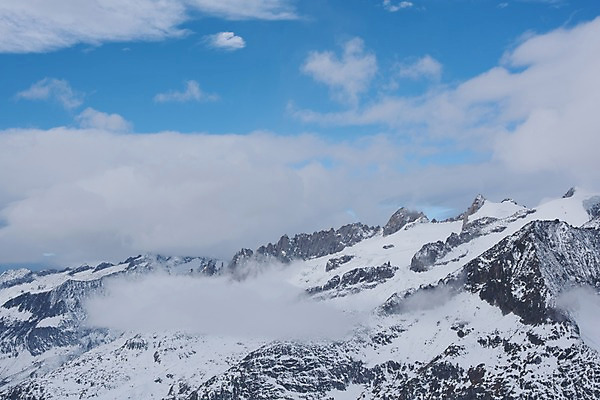 포토 JPG 주간 구름 해외풍경 겨울 유럽풍경 자연 하늘 풍경 사람없음 야외 스위스 빙하 알레치빙하 겨울풍경 국내포토 자연요소 해외 계절 유럽 생태계 파일형식