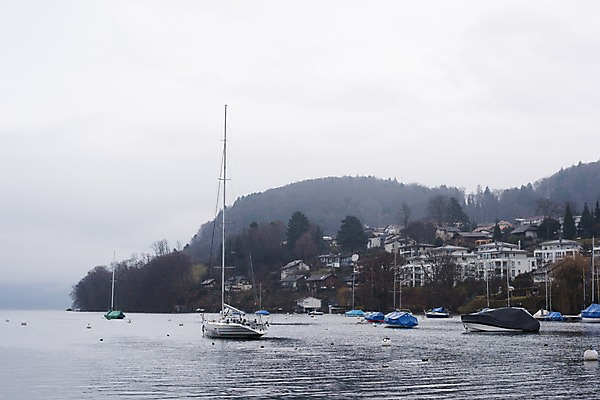 포토 자연요소 해외 유럽 배_교통 풍경 파일형식 요트 호수 스위스 사람없음 JPG 주간 해외풍경 유럽풍경 야외 국내포토