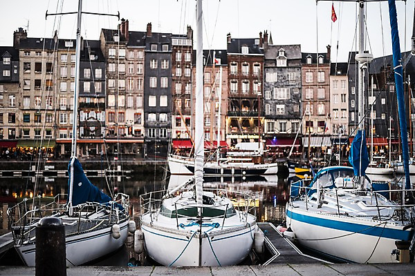 포토 JPG 주간 해외풍경 요트 유럽풍경 풍경 사람없음 야외 프랑스 부둣가 옹플뢰르 국내포토 자연요소 해외 유럽 배_교통 항구 파일형식