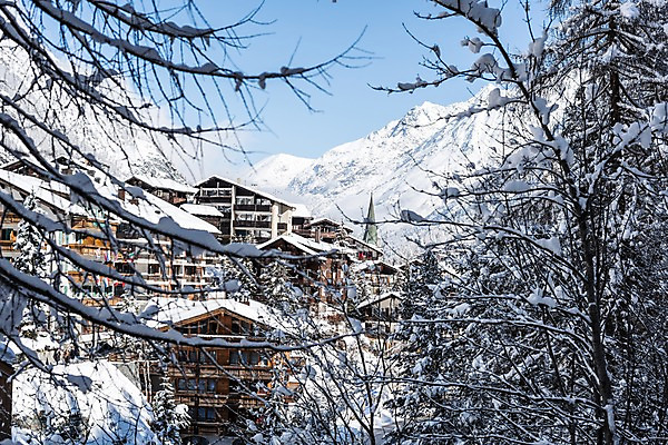 포토 JPG 주간 해외풍경 겨울 유럽풍경 주택 풍경 사람없음 야외 마을 눈 스위스 체르마트 겨울풍경 국내포토 자연요소 해외 계절 유럽 날씨 건물 파일형식