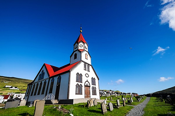 포토 JPG 주간 해외풍경 건축물 자연 하늘 풍경 사람없음 야외 맑음 비석 페로제도 보가르섬 국내포토 자연요소 해외 건축 섬 날씨 덴마크 생태계 파일형식