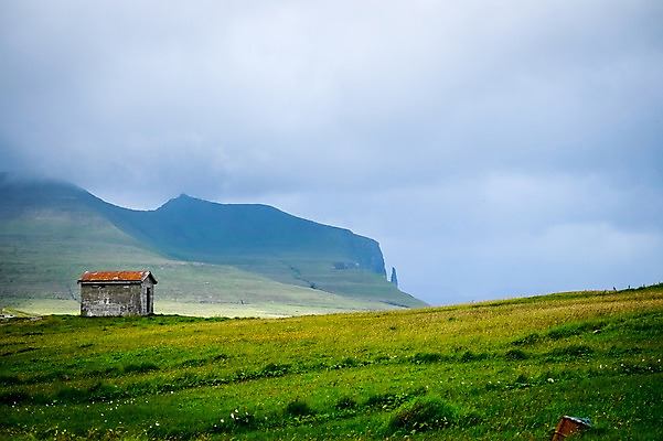 포토 JPG 주간 구름 해외풍경 자연 풍경 초원 사람없음 야외 안개 흐림 페로제도 보가르섬 국내포토 자연요소 해외 섬 날씨 덴마크 생태계 파일형식