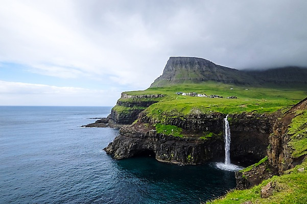 포토 JPG 주간 구름 해외풍경 바다 자연 산 풍경 사람없음 야외 절벽 폭포 페로제도 보가르섬 국내포토 자연요소 해외 섬 덴마크 생태계 파일형식