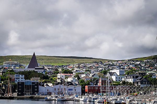 포토 JPG 주간 구름 해외풍경 자연 풍경 사람없음 야외 마을 흐림 페로제도 스트레이모이섬 국내포토 자연요소 해외 섬 날씨 덴마크 생태계 파일형식