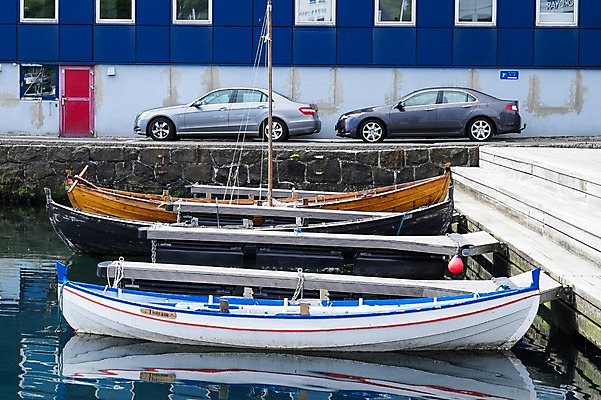 포토 JPG 주간 해외풍경 자동차 자연 풍경 사람없음 야외 보트 페로제도 스트레이모이섬 국내포토 자연요소 해외 육상교통 섬 배_교통 덴마크 생태계 파일형식