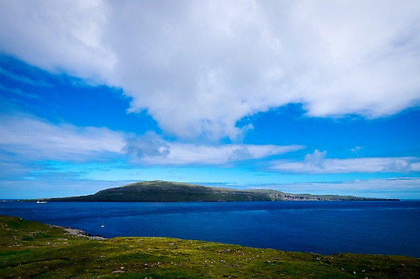 포토 JPG 주간 해외풍경 바다 자연 하늘 풍경 사람없음 야외 맑음 페로제도 스트레이모이섬 국내포토 자연요소 해외 섬 날씨 덴마크 생태계 파일형식