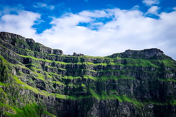 포토 JPG 주간 해외풍경 자연 풍경 사람없음 야외 맑음 암벽 페로제도 보가르섬 국내포토 자연요소 해외 섬 날씨 덴마크 생태계 파일형식