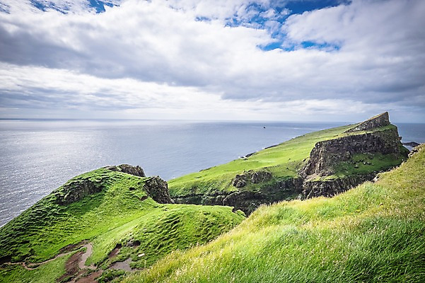 포토 JPG 주간 구름 해외풍경 자연 하늘 풍경 초원 사람없음 야외 언덕 페로제도 미키네스섬 국내포토 자연요소 해외 섬 덴마크 생태계 파일형식