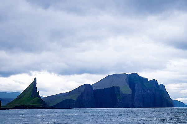 포토 JPG 주간 해외풍경 바다 자연 하늘 풍경 사람없음 야외 흐림 페로제도 미키네스섬 국내포토 자연요소 해외 섬 날씨 덴마크 생태계 파일형식