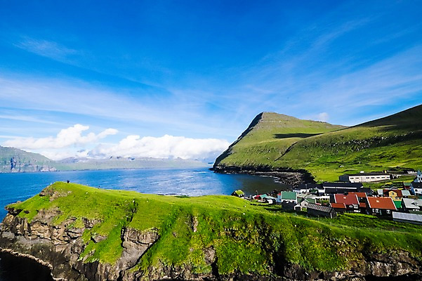포토 JPG 주간 해외풍경 바다 자연 하늘 풍경 사람없음 야외 마을 맑음 물가 페로제도 이스터로이섬 국내포토 자연요소 해외 섬 날씨 덴마크 생태계 파일형식