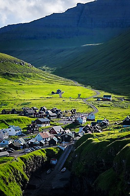 포토 JPG 주간 해외풍경 자연 산 풍경 초원 사람없음 야외 마을 페로제도 이스터로이섬 국내포토 자연요소 해외 섬 덴마크 생태계 파일형식