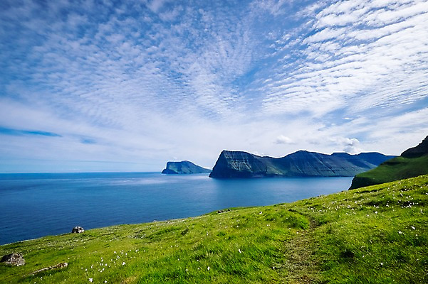 포토 JPG 주간 구름 해외풍경 자연 하늘 풍경 초원 사람없음 야외 물가 페로제도 보르도이섬 국내포토 자연요소 해외 섬 덴마크 생태계 파일형식